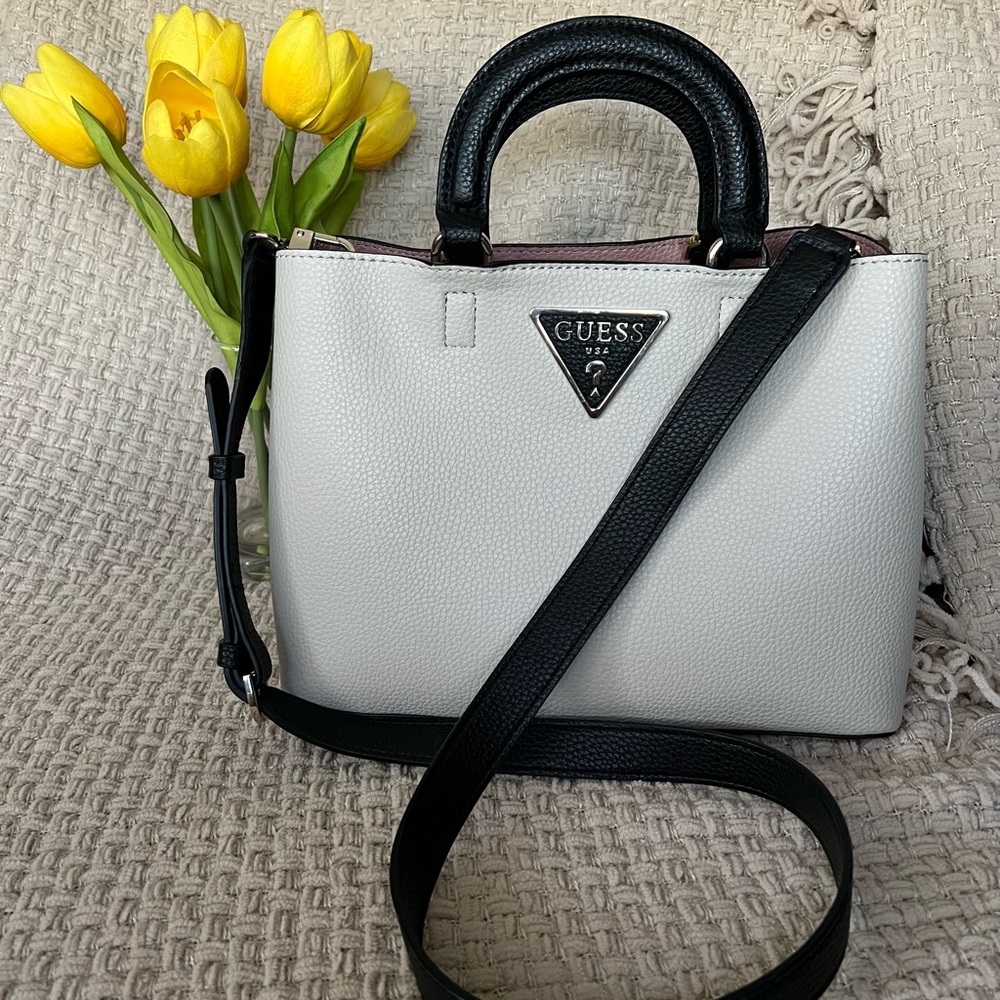 Guess Cross Body Bag